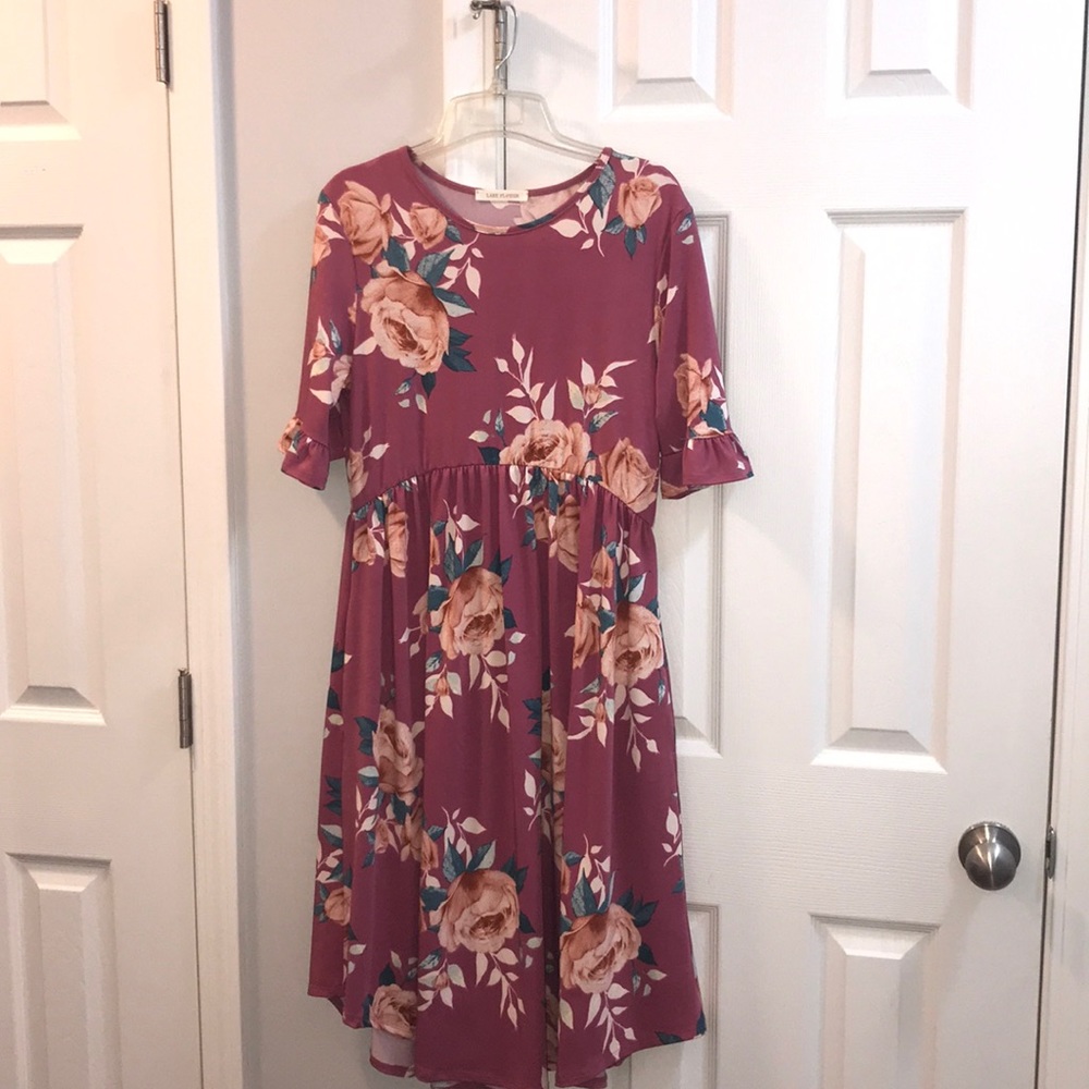 BRAND NEW floral dress, never worn